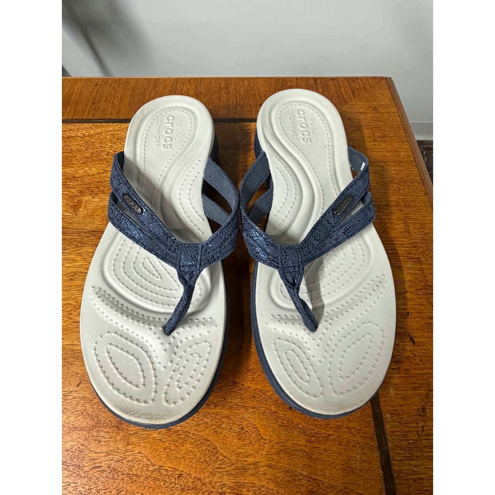 Crocs Womens 8 Blue Monterey Shimmer Wedge Flip Flops Sandals Dual Comfort